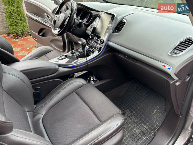 Рено Эспейс 2015 в Красноград на Automoto.ua Серый Рено Эспейс, объемом двигателя 1.6 л и пробегом 270 тыс. км за 14200 $, фото 15 на Automoto.ua