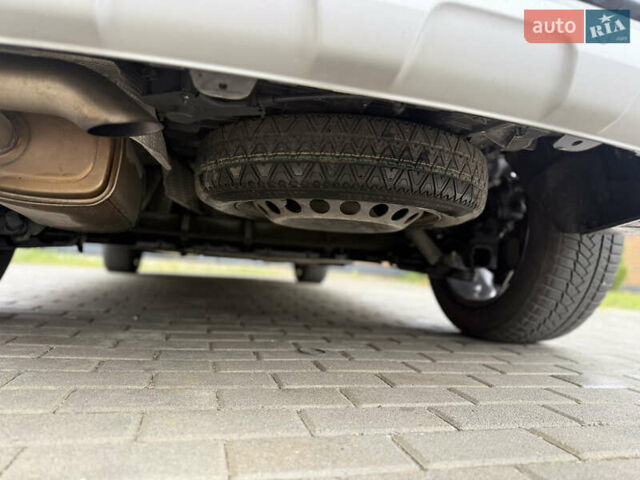Сірий Рено Еспейс, об'ємом двигуна 1.6 л та пробігом 174 тис. км за 17800 $, фото 77 на Automoto.ua
