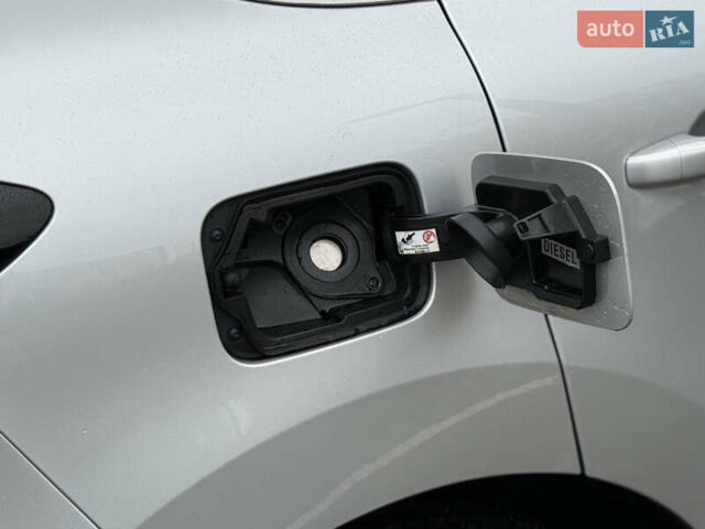 Сірий Рено Еспейс, об'ємом двигуна 1.6 л та пробігом 174 тис. км за 17500 $, фото 30 на Automoto.ua