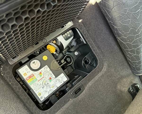 Серый Рено Эспейс, объемом двигателя 1.6 л и пробегом 138 тыс. км за 15500 $, фото 29 на Automoto.ua