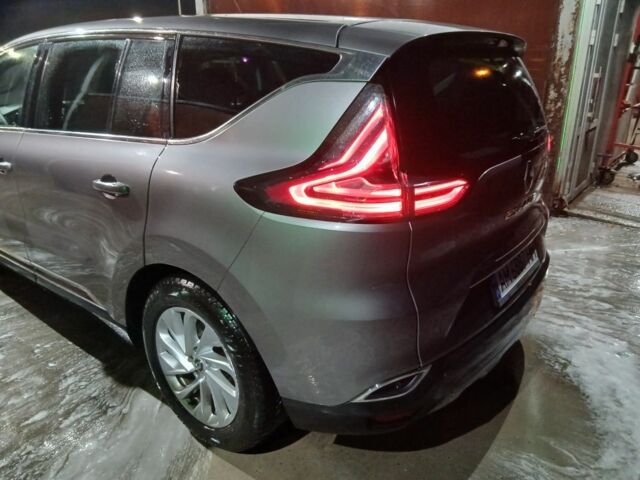 Серый Рено Эспейс, объемом двигателя 1.6 л и пробегом 193 тыс. км за 397 $, фото 2 на Automoto.ua