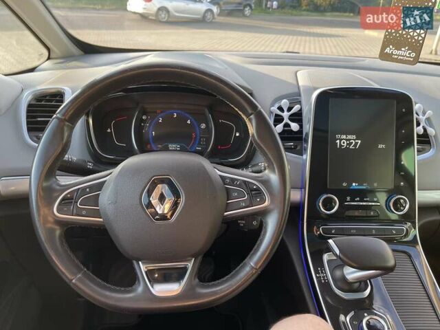 Серый Рено Эспейс, объемом двигателя 1.6 л и пробегом 252 тыс. км за 15500 $, фото 14 на Automoto.ua