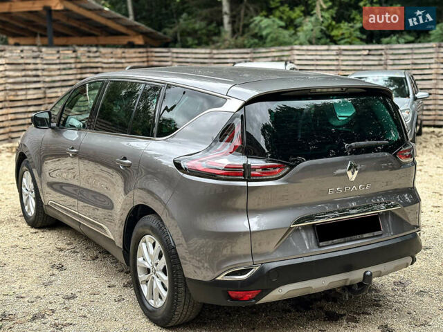 Рено Эспейс 2015 в Бродах на Automoto.ua Серый Рено Эспейс, объемом двигателя 1.6 л и пробегом 236 тыс. км за 14700 $, фото 17 на Automoto.ua