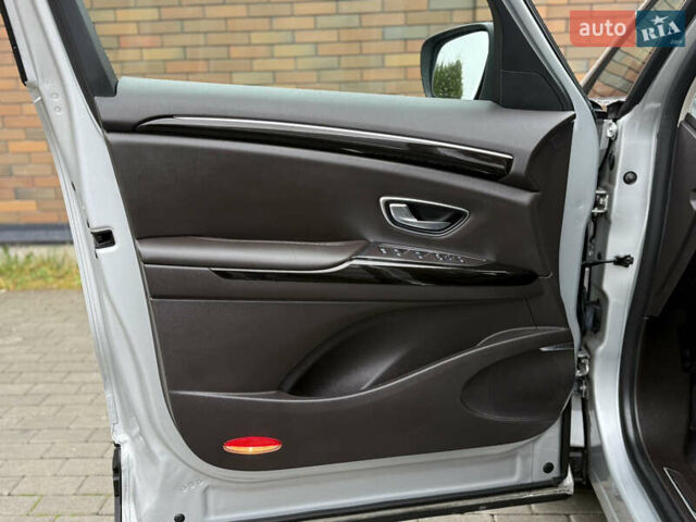 Сірий Рено Еспейс, об'ємом двигуна 1.6 л та пробігом 174 тис. км за 17500 $, фото 32 на Automoto.ua