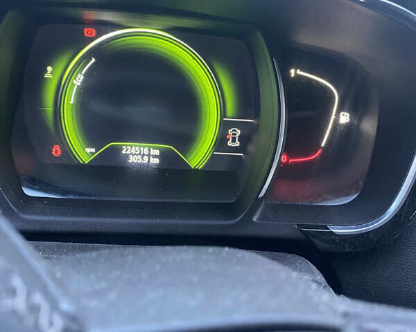 Серый Рено Эспейс, объемом двигателя 1.6 л и пробегом 225 тыс. км за 15000 $, фото 23 на Automoto.ua