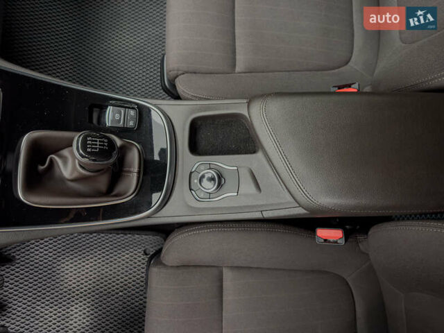 Рено Эспейс 2015 в Бродах на Automoto.ua Серый Рено Эспейс, объемом двигателя 1.6 л и пробегом 236 тыс. км за 14700 $, фото 69 на Automoto.ua