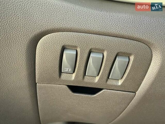 Серый Рено Эспейс, объемом двигателя 1.6 л и пробегом 138 тыс. км за 15500 $, фото 16 на Automoto.ua