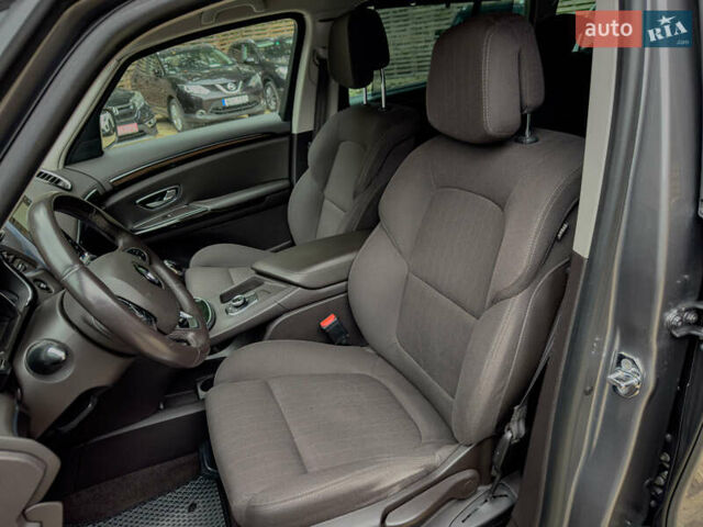 Рено Эспейс 2015 в Бродах на Automoto.ua Серый Рено Эспейс, объемом двигателя 1.6 л и пробегом 236 тыс. км за 14700 $, фото 67 на Automoto.ua