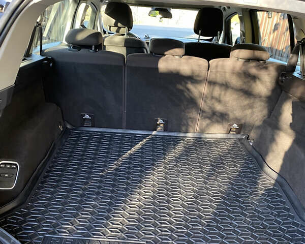 Серый Рено Эспейс, объемом двигателя 1.6 л и пробегом 225 тыс. км за 15000 $, фото 16 на Automoto.ua