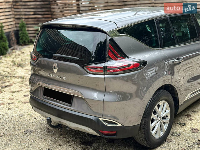Рено Эспейс 2015 в Бродах на Automoto.ua Серый Рено Эспейс, объемом двигателя 1.6 л и пробегом 236 тыс. км за 14700 $, фото 41 на Automoto.ua