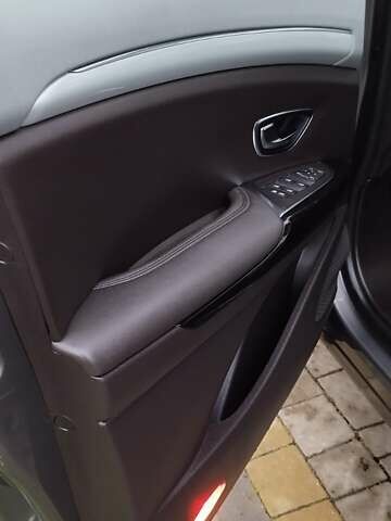 Серый Рено Эспейс, объемом двигателя 1.6 л и пробегом 195 тыс. км за 16200 $, фото 16 на Automoto.ua