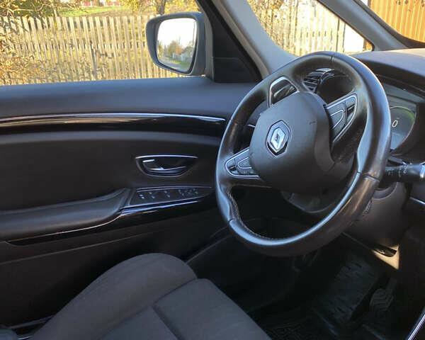 Серый Рено Эспейс, объемом двигателя 1.6 л и пробегом 225 тыс. км за 15000 $, фото 10 на Automoto.ua