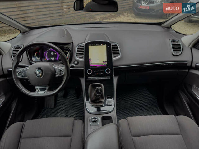 Рено Эспейс 2015 в Бродах на Automoto.ua Серый Рено Эспейс, объемом двигателя 1.6 л и пробегом 236 тыс. км за 14700 $, фото 90 на Automoto.ua