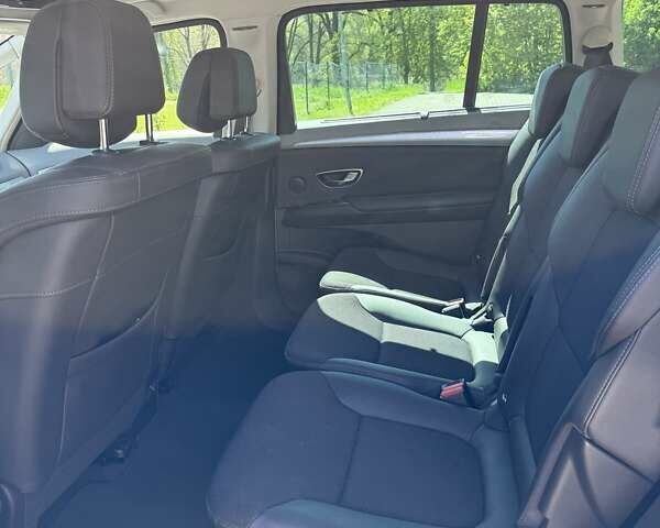 Серый Рено Эспейс, объемом двигателя 1.6 л и пробегом 138 тыс. км за 15500 $, фото 8 на Automoto.ua