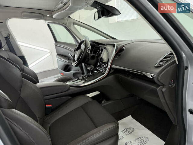 Рено Еспейс 2016 у Трускавце на Automoto.ua Сірий Рено Еспейс, об'ємом двигуна 1.6 л та пробігом 136 тис. км за 15999 $, фото 13 на Automoto.ua