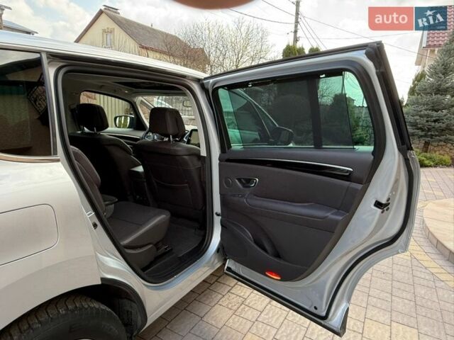 Сірий Рено Еспейс, об'ємом двигуна 1.6 л та пробігом 159 тис. км за 16829 $, фото 83 на Automoto.ua