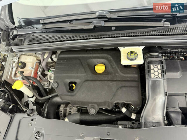 Рено Еспейс 2016 у Трускавце на Automoto.ua Сірий Рено Еспейс, об'ємом двигуна 1.6 л та пробігом 136 тис. км за 15999 $, фото 67 на Automoto.ua