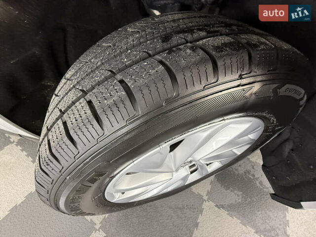 Рено Еспейс 2016 у Трускавце на Automoto.ua Сірий Рено Еспейс, об'ємом двигуна 1.6 л та пробігом 136 тис. км за 15999 $, фото 6 на Automoto.ua