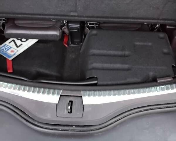 Серый Рено Эспейс, объемом двигателя 1.6 л и пробегом 230 тыс. км за 17000 $, фото 13 на Automoto.ua