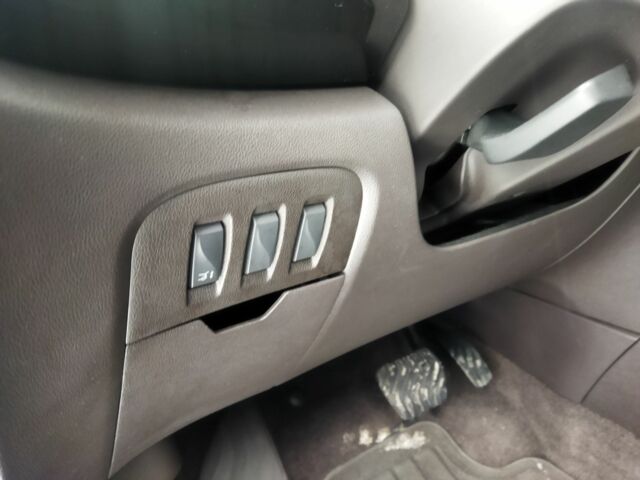 Серый Рено Эспейс, объемом двигателя 2 л и пробегом 190 тыс. км за 14999 $, фото 3 на Automoto.ua