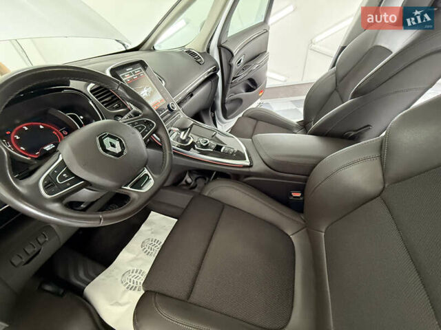Рено Еспейс 2016 у Трускавце на Automoto.ua Сірий Рено Еспейс, об'ємом двигуна 1.6 л та пробігом 136 тис. км за 15999 $, фото 64 на Automoto.ua