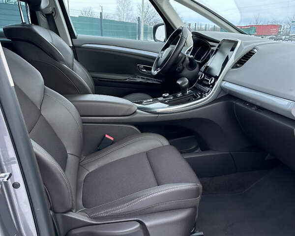 Серый Рено Эспейс, объемом двигателя 1.6 л и пробегом 206 тыс. км за 16750 $, фото 23 на Automoto.ua