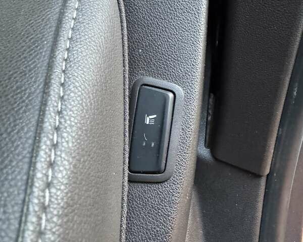 Сірий Рено Еспейс, об'ємом двигуна 2 л та пробігом 219 тис. км за 15500 $, фото 19 на Automoto.ua