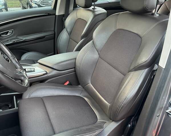 Сірий Рено Еспейс, об'ємом двигуна 2 л та пробігом 219 тис. км за 16500 $, фото 16 на Automoto.ua