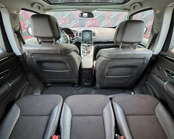 Сірий Рено Еспейс, об'ємом двигуна 2 л та пробігом 219 тис. км за 15500 $, фото 17 на Automoto.ua