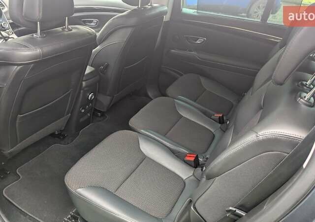 Серый Рено Эспейс, объемом двигателя 2 л и пробегом 158 тыс. км за 25700 $, фото 35 на Automoto.ua