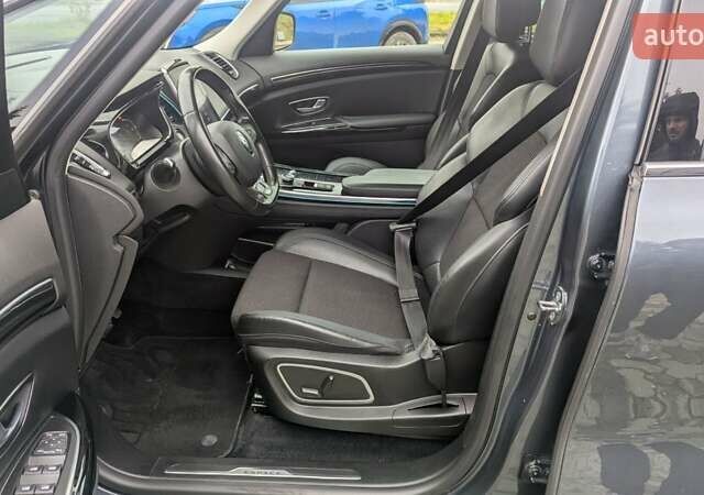 Серый Рено Эспейс, объемом двигателя 2 л и пробегом 158 тыс. км за 25700 $, фото 32 на Automoto.ua