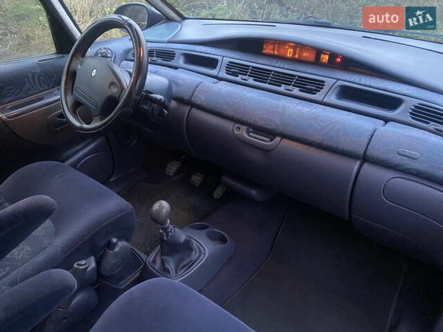 Синий Рено Эспейс, объемом двигателя 2 л и пробегом 318 тыс. км за 3750 $, фото 9 на Automoto.ua