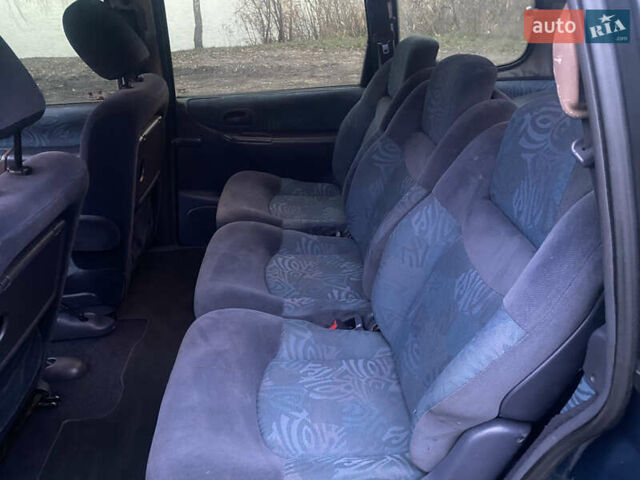 Синий Рено Эспейс, объемом двигателя 2 л и пробегом 318 тыс. км за 3750 $, фото 12 на Automoto.ua