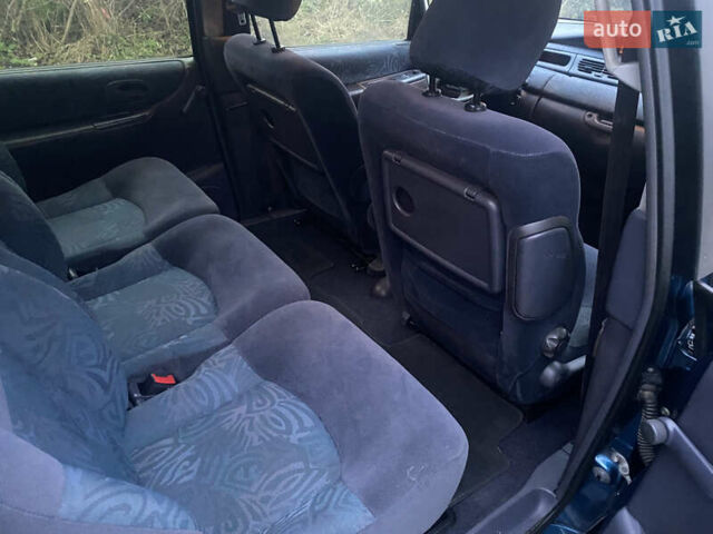 Синий Рено Эспейс, объемом двигателя 2 л и пробегом 318 тыс. км за 3750 $, фото 13 на Automoto.ua