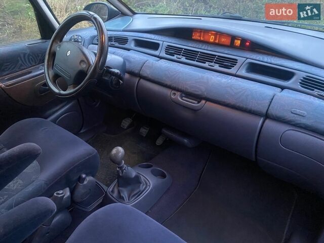 Синий Рено Эспейс, объемом двигателя 2 л и пробегом 320 тыс. км за 2950 $, фото 5 на Automoto.ua