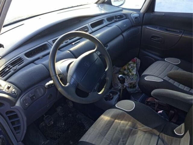 Синий Рено Эспейс, объемом двигателя 2 л и пробегом 30 тыс. км за 3450 $, фото 2 на Automoto.ua