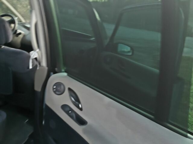 Синий Рено Эспейс, объемом двигателя 3 л и пробегом 160 тыс. км за 4900 $, фото 16 на Automoto.ua