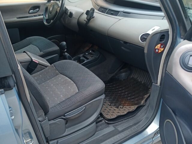 Рено Еспейс 2005 у Калинівка на Automoto.ua Синій Рено Еспейс, об'ємом двигуна 2 л та пробігом 266 тис. км за 6000 $, фото 8 на Automoto.ua