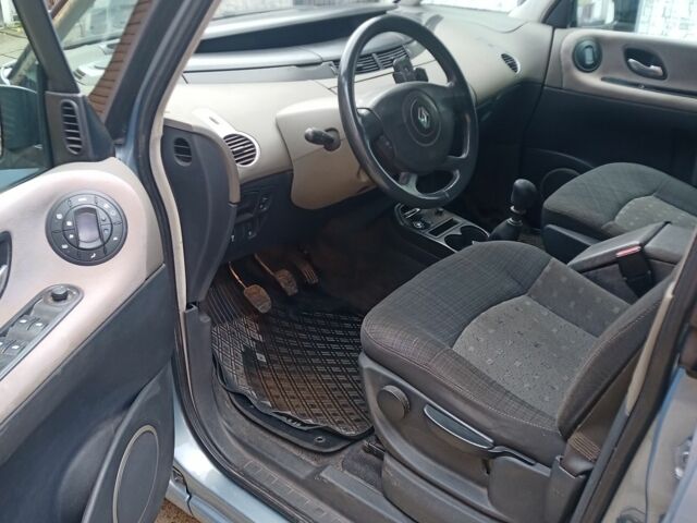 Рено Еспейс 2005 у Калинівка на Automoto.ua Синій Рено Еспейс, об'ємом двигуна 2 л та пробігом 266 тис. км за 6000 $, фото 6 на Automoto.ua