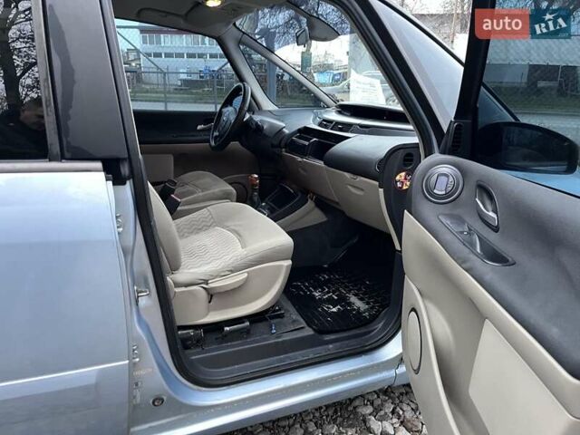 Синій Рено Еспейс, об'ємом двигуна 1.9 л та пробігом 450 тис. км за 5950 $, фото 12 на Automoto.ua