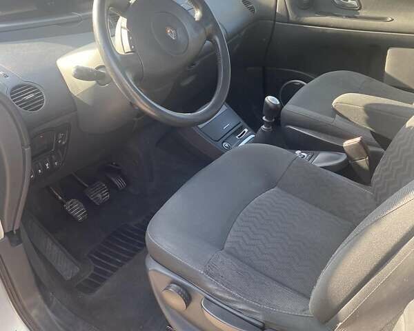 Синій Рено Еспейс, об'ємом двигуна 2 л та пробігом 187 тис. км за 6700 $, фото 5 на Automoto.ua