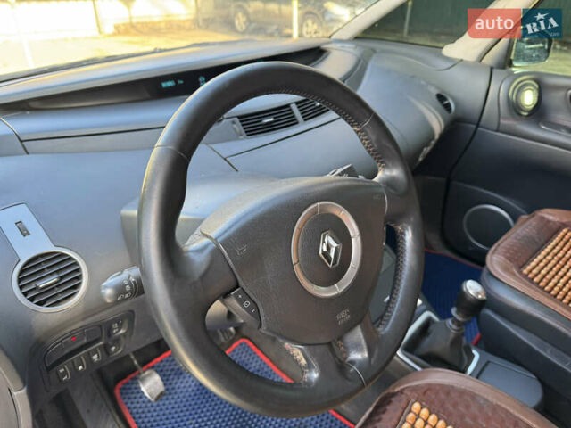 Синій Рено Еспейс, об'ємом двигуна 2 л та пробігом 303 тис. км за 5100 $, фото 17 на Automoto.ua