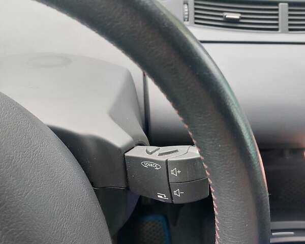 Синій Рено Еспейс, об'ємом двигуна 2 л та пробігом 213 тис. км за 6200 $, фото 10 на Automoto.ua