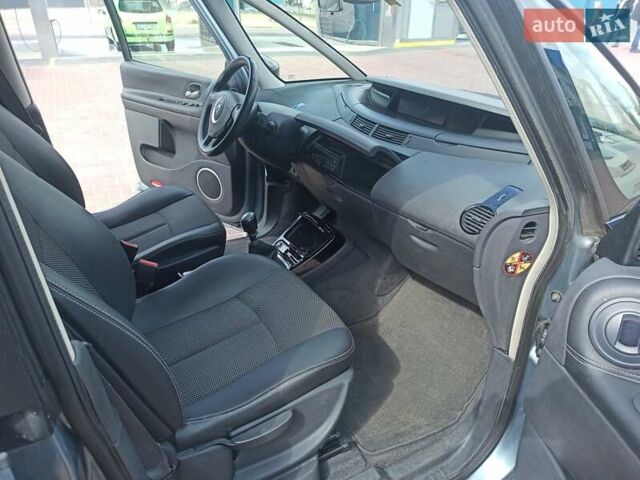 Синій Рено Еспейс, об'ємом двигуна 2 л та пробігом 287 тис. км за 9300 $, фото 20 на Automoto.ua