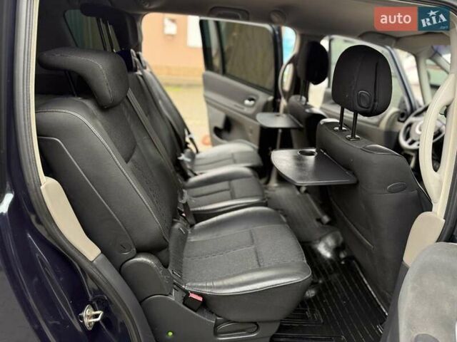 Зелений Рено Еспейс, об'ємом двигуна 2.2 л та пробігом 280 тис. км за 4777 $, фото 30 на Automoto.ua