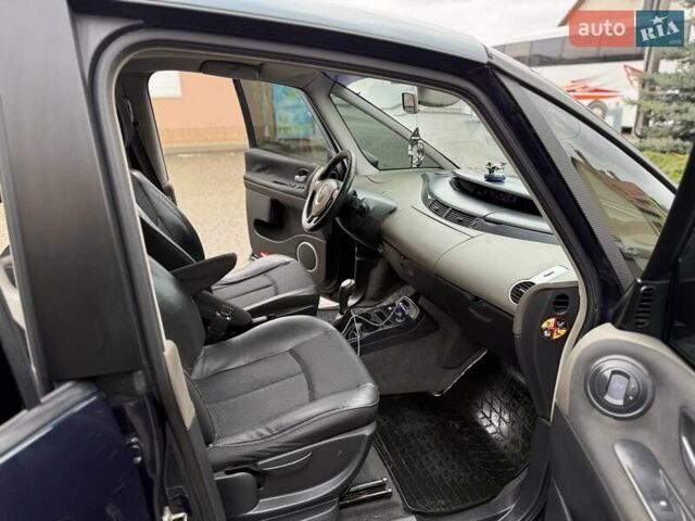 Зелений Рено Еспейс, об'ємом двигуна 2.2 л та пробігом 280 тис. км за 4777 $, фото 20 на Automoto.ua