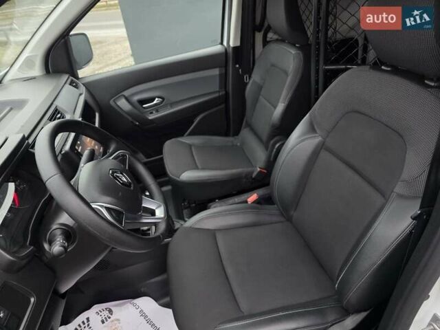 Білий Рено Експрес, об'ємом двигуна 1.5 л та пробігом 49 тис. км за 15999 $, фото 75 на Automoto.ua