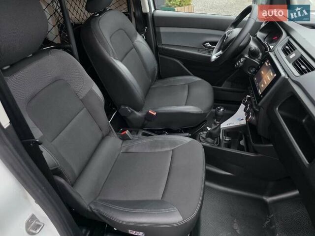 Білий Рено Експрес, об'ємом двигуна 1.5 л та пробігом 49 тис. км за 15999 $, фото 25 на Automoto.ua