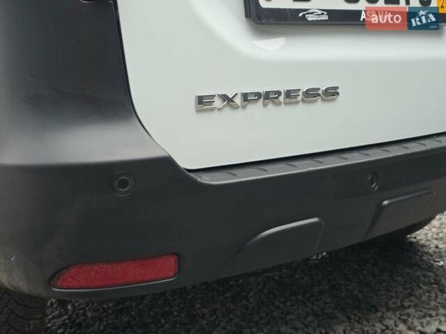 Білий Рено Експрес, об'ємом двигуна 1.5 л та пробігом 49 тис. км за 15999 $, фото 31 на Automoto.ua