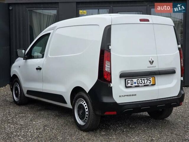 Білий Рено Експрес, об'ємом двигуна 1.5 л та пробігом 49 тис. км за 15999 $, фото 48 на Automoto.ua